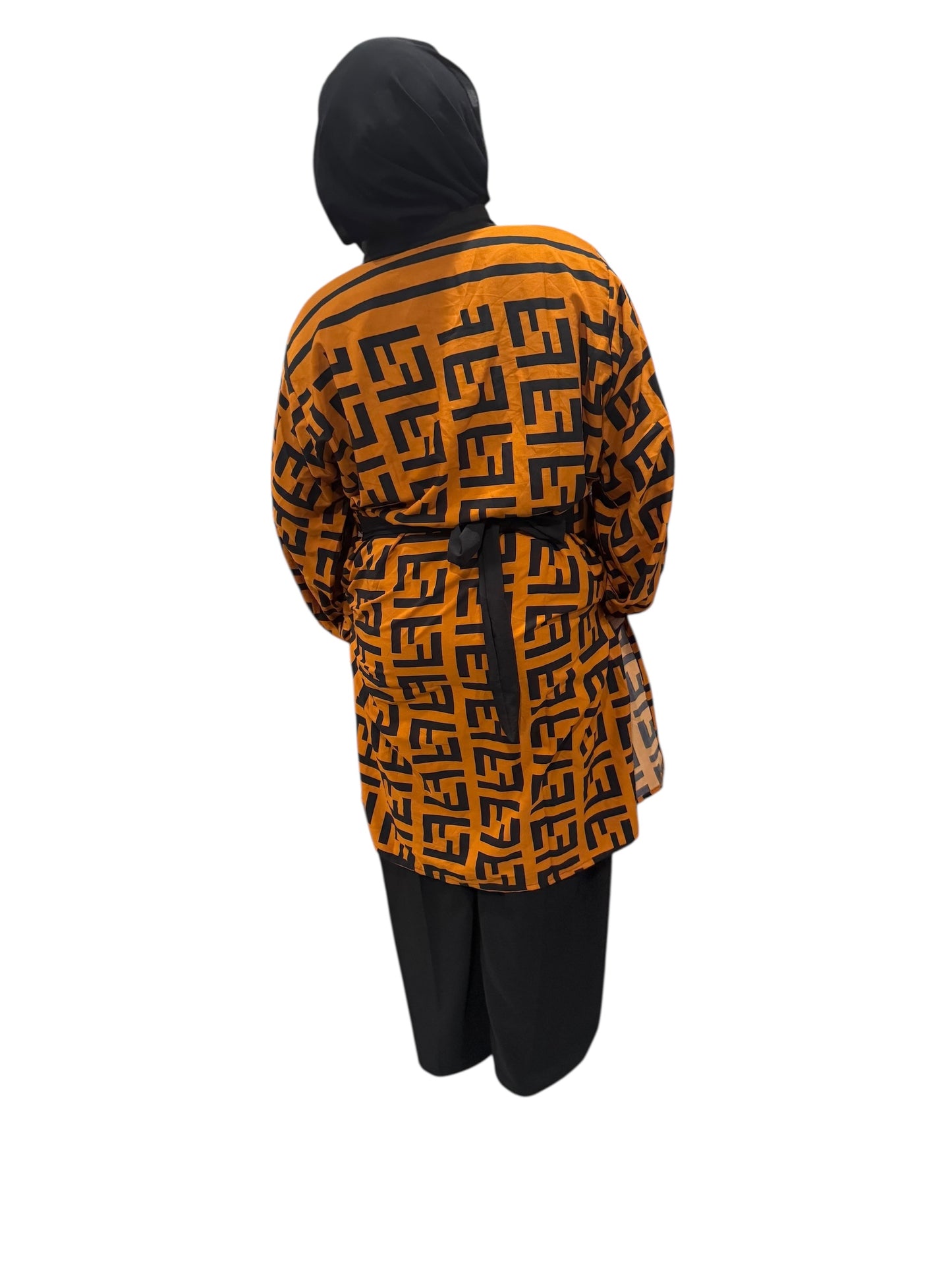 Saffron Noir Signature Set