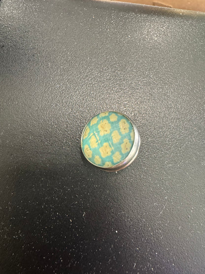 Classic Turkish  Round Magnet large Pin