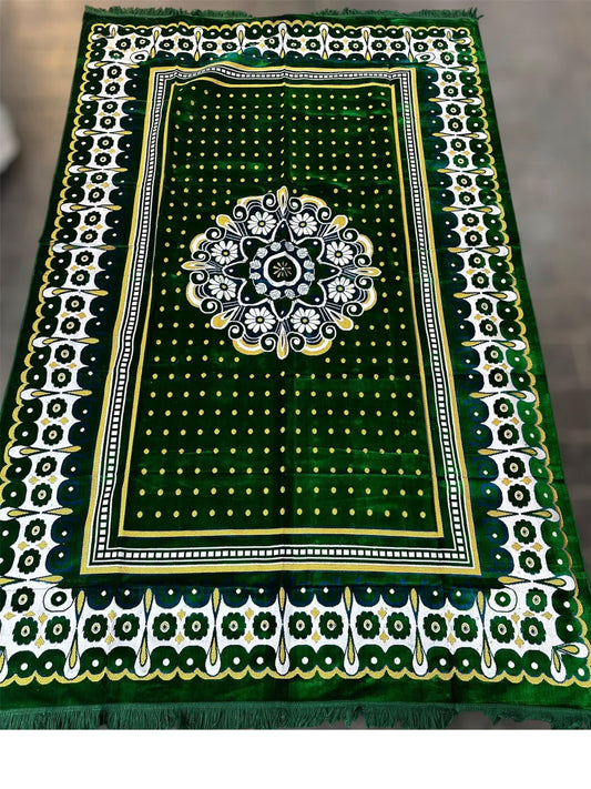 Emerald Saffa Grand Prayer Mat : Large size – ideal for family prayer