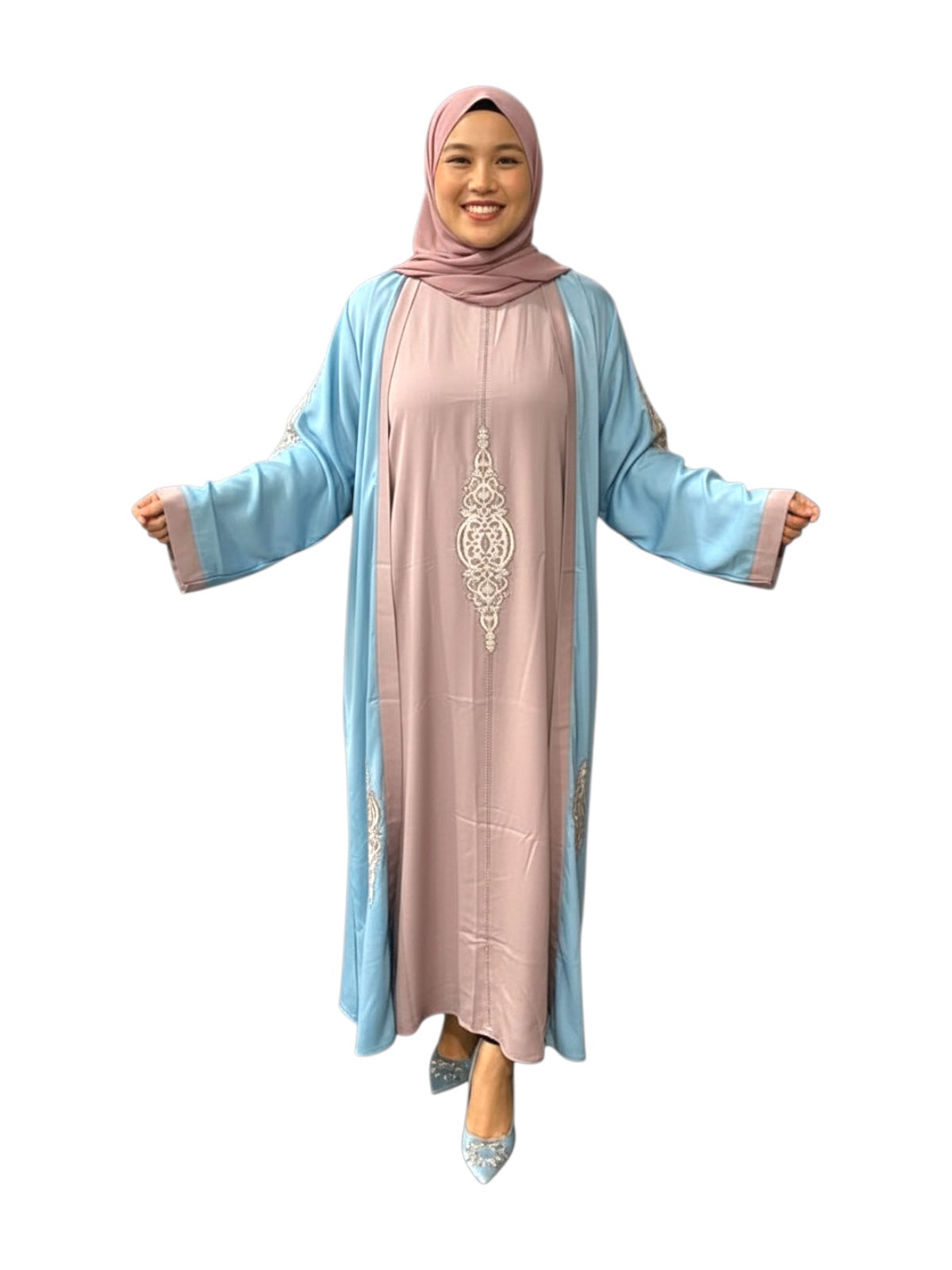 two pieces with brooder