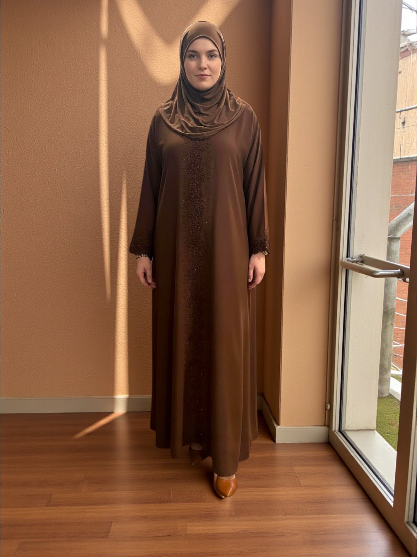 brodery simple abaya